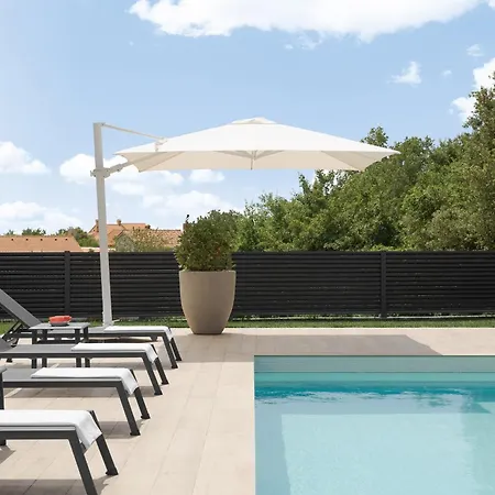 Luxury Atria Near Pula For 10 People With Children Playground & Heated Pool * Ližnjan